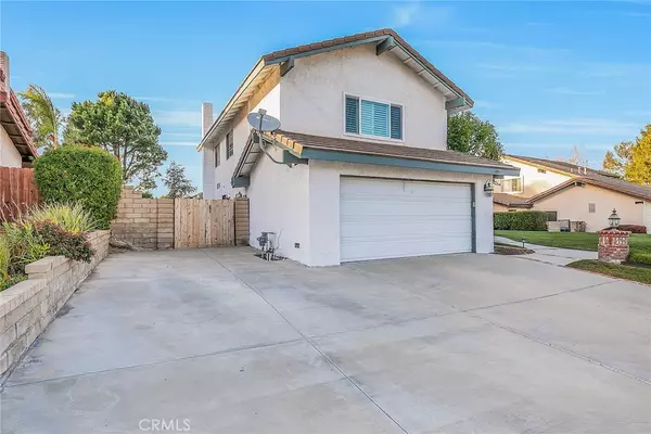 Newhall, CA 91321,18633 Pad CT