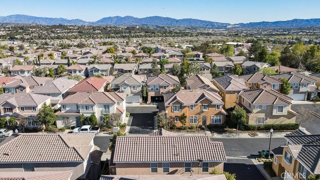 Valencia, CA 91354,24471 Montevista CIR