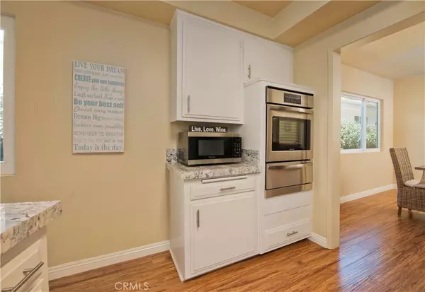 Studio City, CA 91604,13262 Ventura BLVD