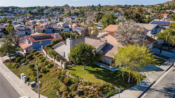 Saugus, CA 91390,28805 Elm CT