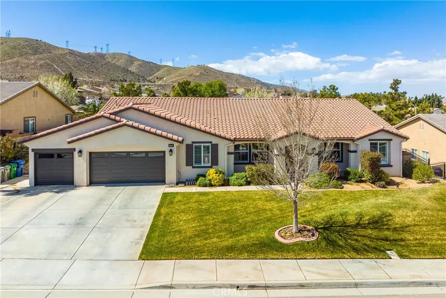 40809 Los Amores CT, Palmdale, CA 93551