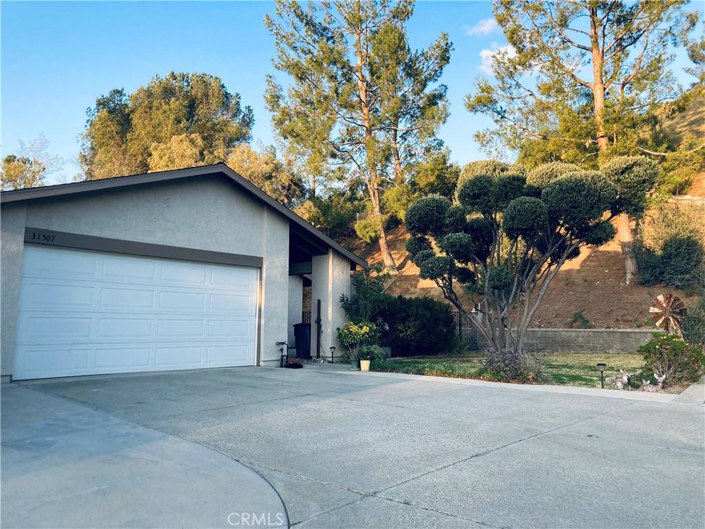 31507 Hipshot DR, Castaic, CA 91384