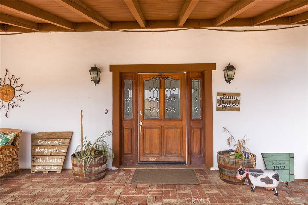 Agua Dulce, CA 91390,7555 Sierra HWY