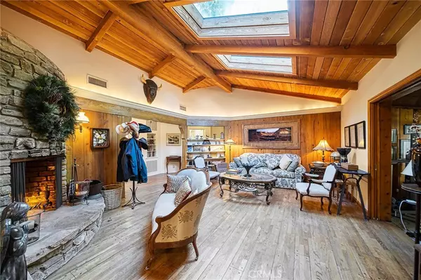 Woodland Hills, CA 91367,5743 Lubao AVE