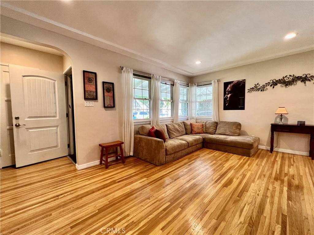 Burbank, CA 91505,604 N Frederic ST
