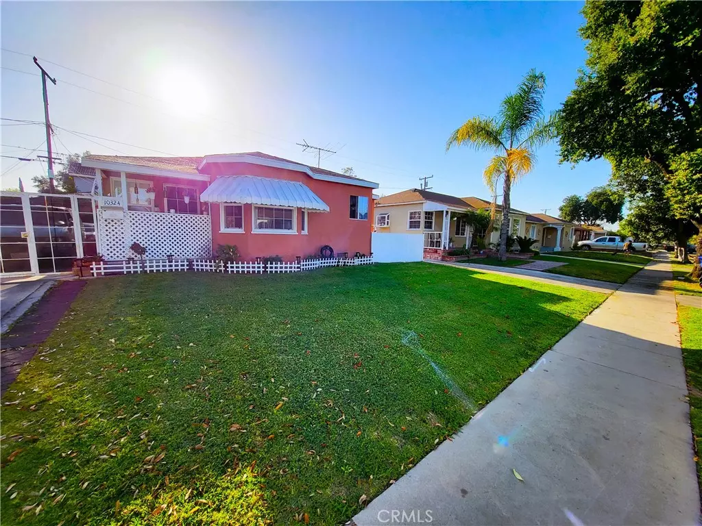 South Gate, CA 90280,10324 Bryson AVE