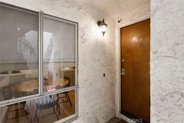 Tarzana, CA 91356,18411 Hatteras ST #118