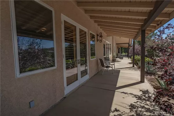 Agua Dulce, CA 91390,10433 Bedworth RD