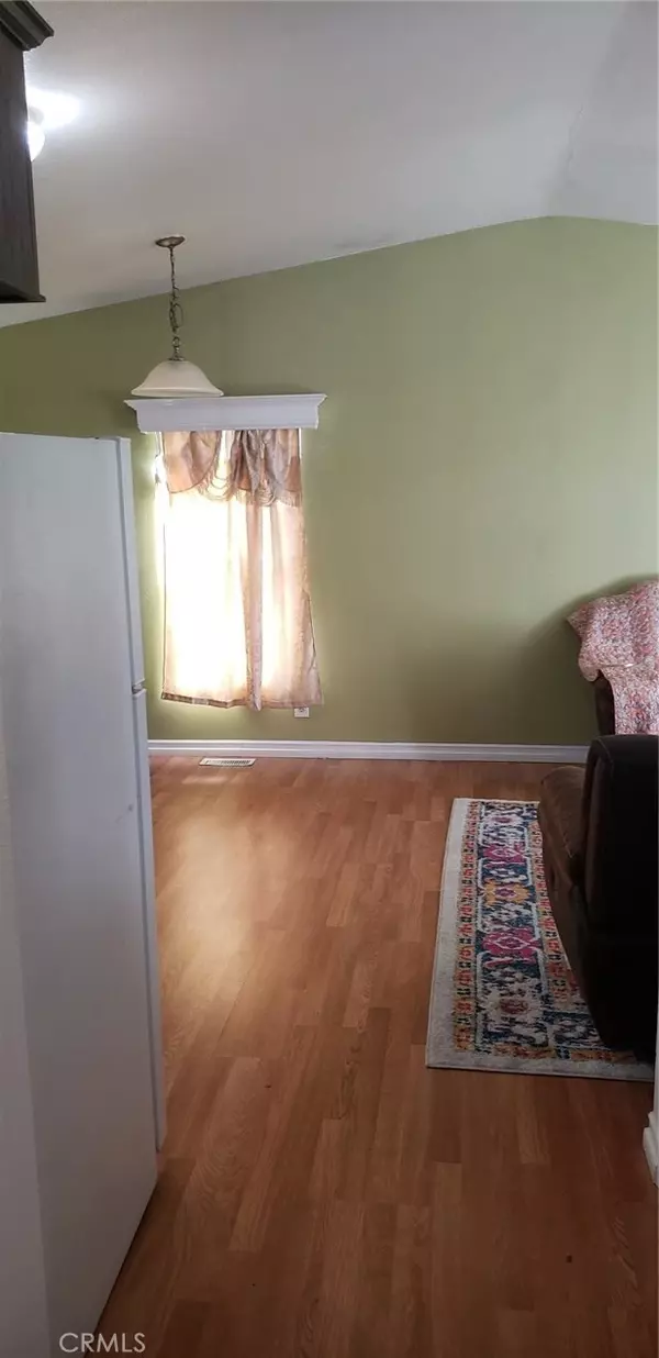 Van Nuys, CA 91405,7560 WOODMAN PL #85