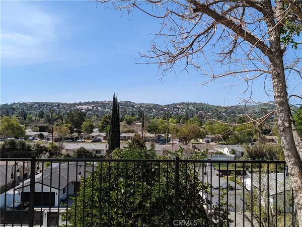 Woodland Hills, CA 91367,6153 Manton AVE