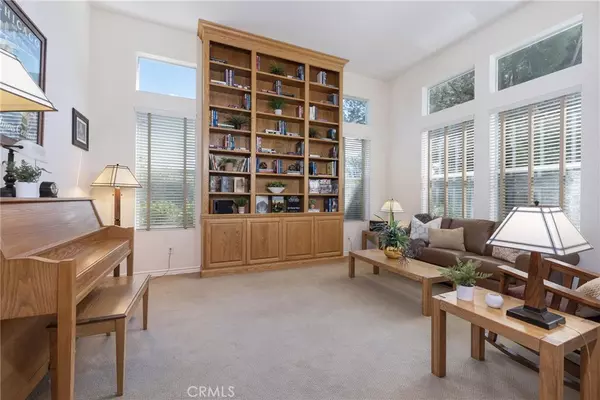 West Hills, CA 91307,7417 Darnoch WAY