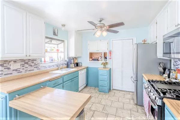 Saugus, CA 91350,22229 Paraguay DR
