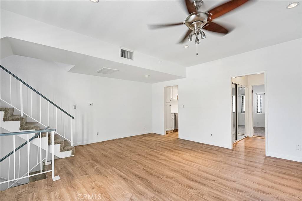 Lake Balboa, CA 91406,6540 Hayvenhurst AVE #35