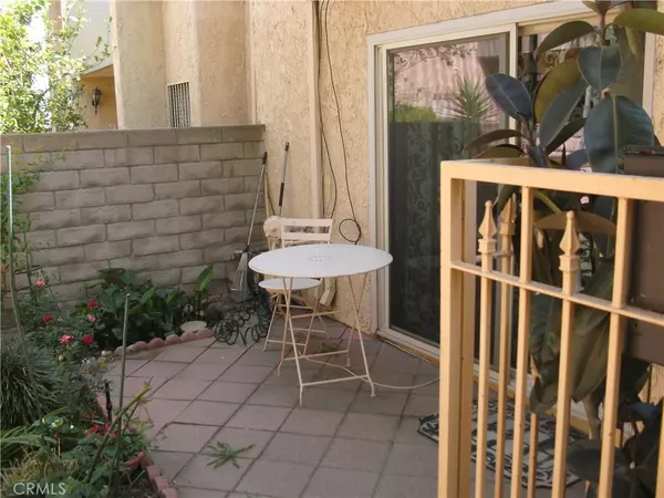 Northridge, CA 91325,8633 Balboa BLVD #10