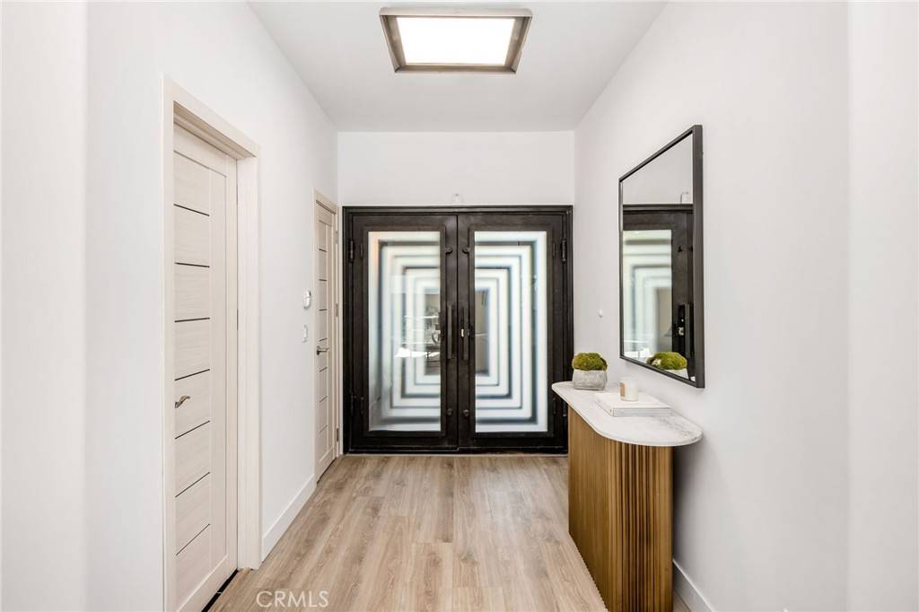 Northridge, CA 91324,9103 Wystone AVE