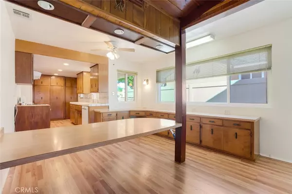 Reseda, CA 91335,6838 Enfield AVE