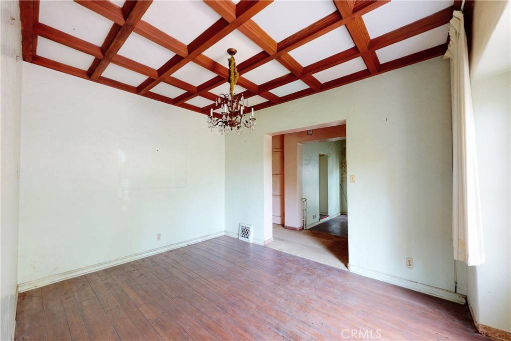 Beverly Hills, CA 90212,341 S Roxbury DR
