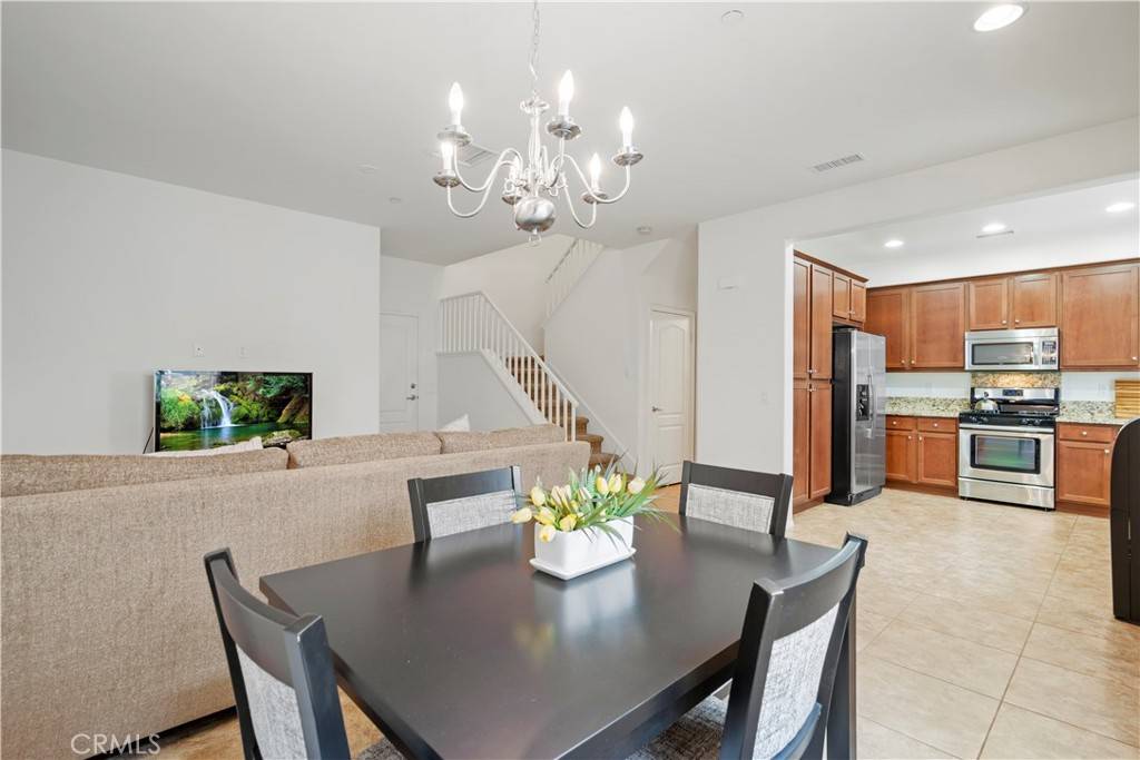 Canyon Country, CA 91351,27904 Avalon DR