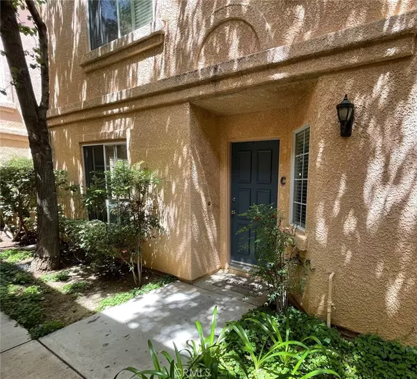 25114 Steinbeck AVE #C, Stevenson Ranch, CA 91381