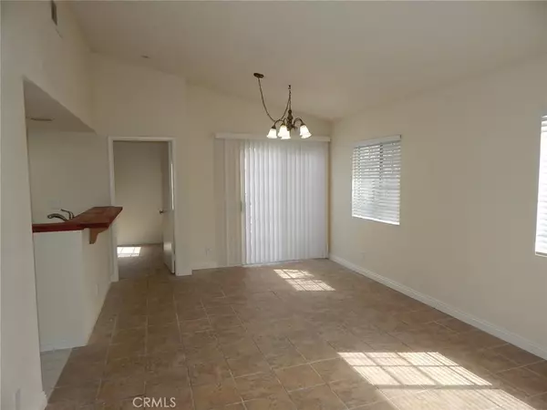 Canoga Park, CA 91304,8463 De Soto AVE #12