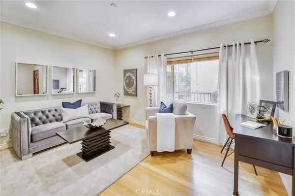626 E Orange Grove AVE #206, Burbank, CA 91501