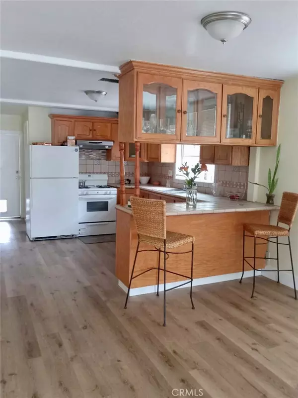 Upland, CA 91786,1472 E. 9Th ST