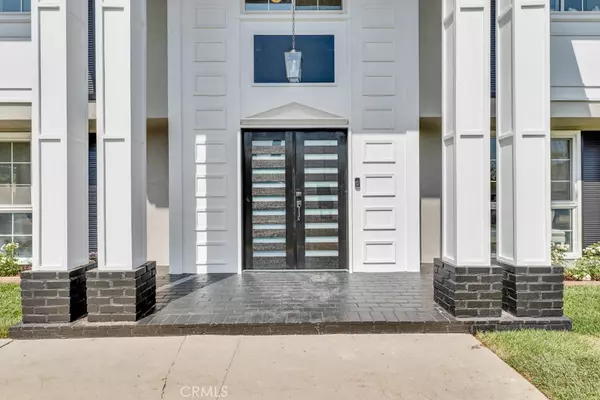 Woodland Hills, CA 91367,5737 Ostin AVE