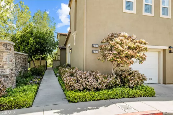 27030 Pebble Beach DR, Valencia, CA 91381