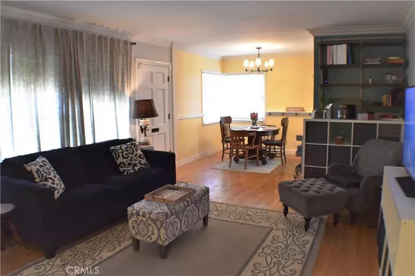 Lake Balboa, CA 91406,6960 Encino AVE