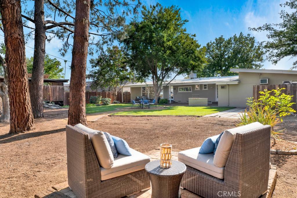 7910 Paso Robles AVE, Lake Balboa, CA 91406