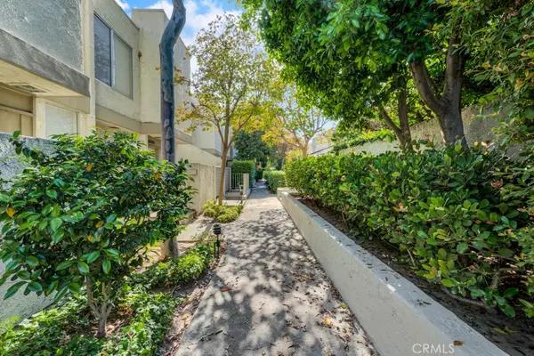 Studio City, CA 91604,11818 Moorpark ST #A