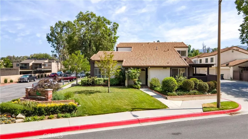 24600 Golfview DR, Valencia, CA 91355