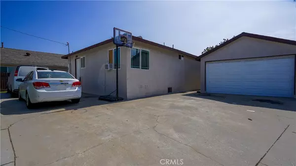 Pico Rivera, CA 90660,4839 Orange ST