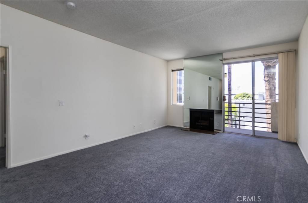 Beverly Hills, CA 90211,112 N Hamilton DR #206