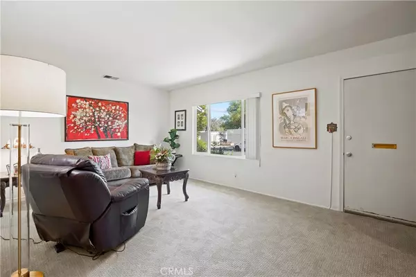 Lake Balboa, CA 91406,17049 Gault ST