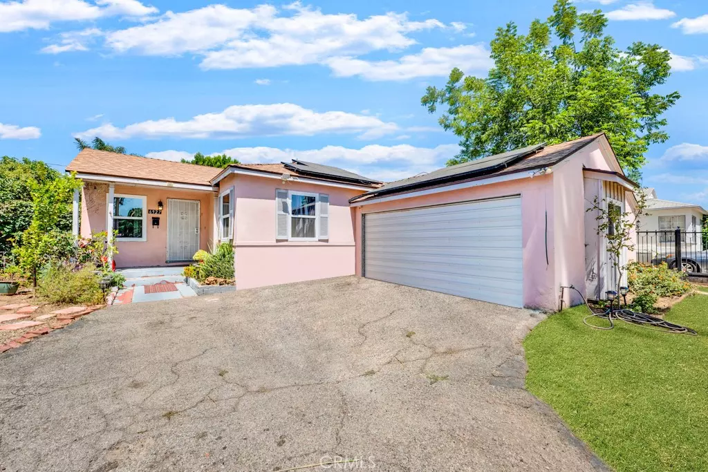 Reseda, CA 91335,6927 Yarmouth AVE