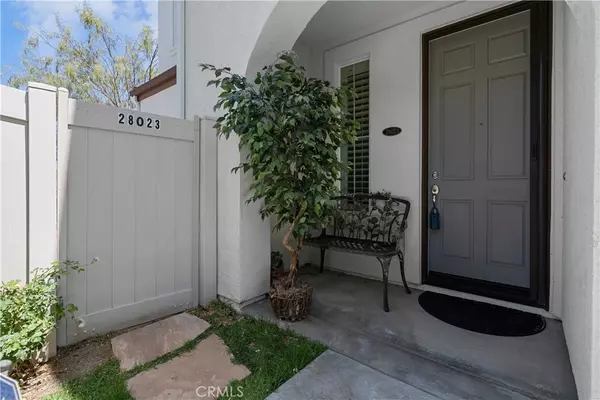 Valencia, CA 91355,28023 Serra LN