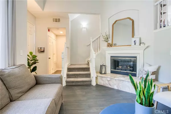 23483 Abbey Glen PL, Valencia, CA 91354