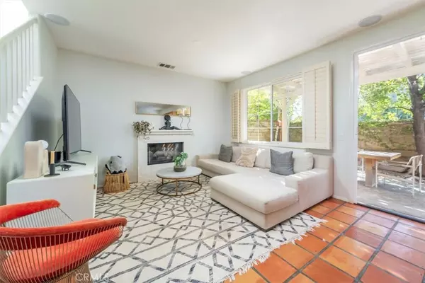 27766 Summer Grove PL, Valencia, CA 91354