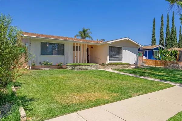 West Hills, CA 91307,6623 Woodlake AVE