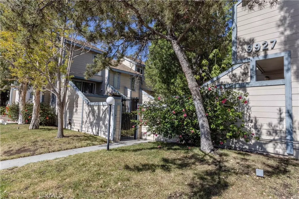 Chatsworth, CA 91311,9927 Independence AVE #B