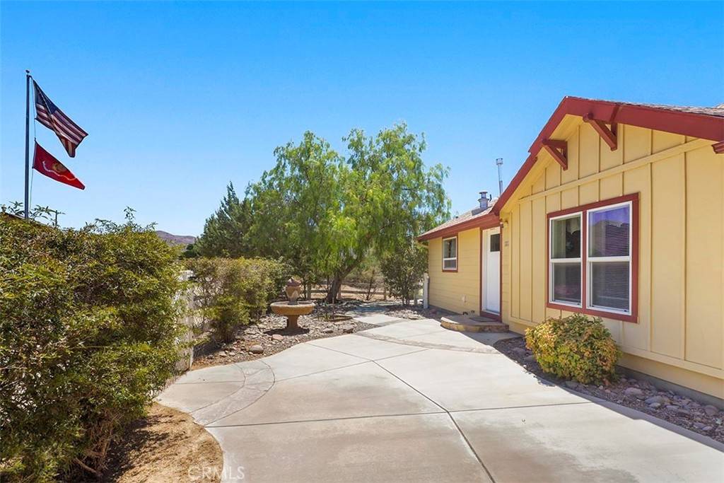 Acton, CA 93510,1222 Soledad Canyon RD