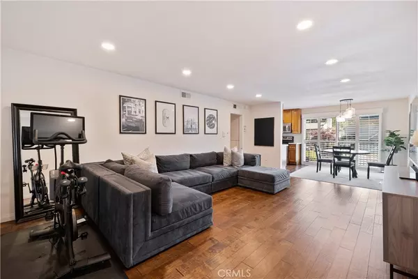 12801 Moorpark ST #102, Studio City, CA 91604