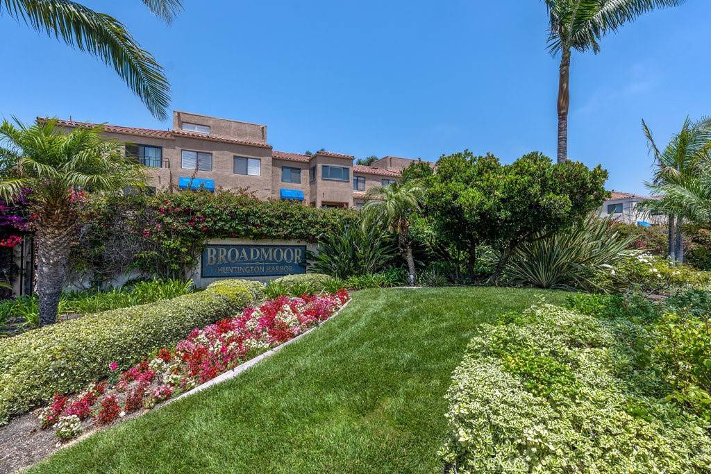 16425 Martin LN #241, Huntington Beach, CA 92649