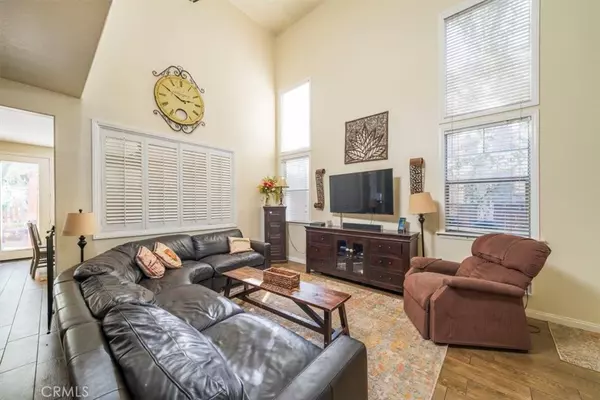 Canyon Country, CA 91351,26725 Neff CT