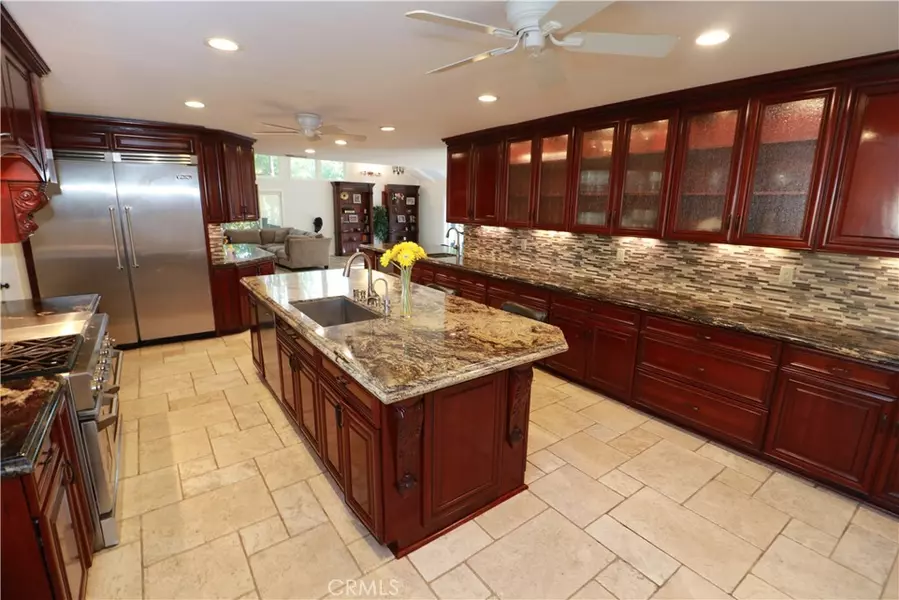 8049 Clemens AVE, West Hills, CA 91304