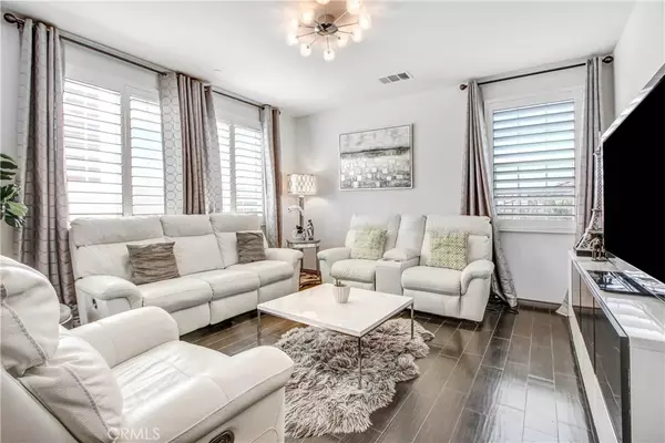 Saugus, CA 91350,22072 Windham WAY