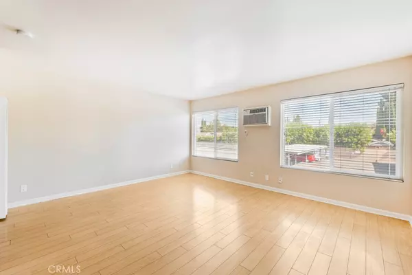20327 Saticoy ST #207, Winnetka, CA 91306