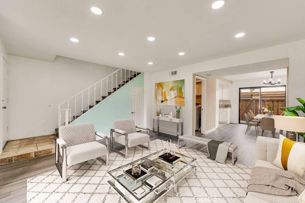 1117 S Paula DR #13,  Fullerton,  CA 92833