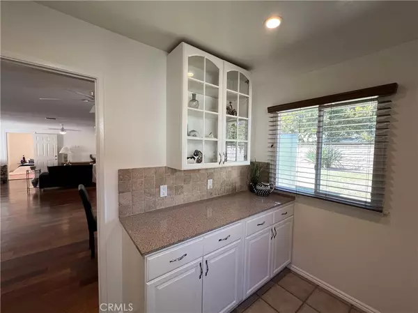 Canoga Park, CA 91303,22301 Gifford ST